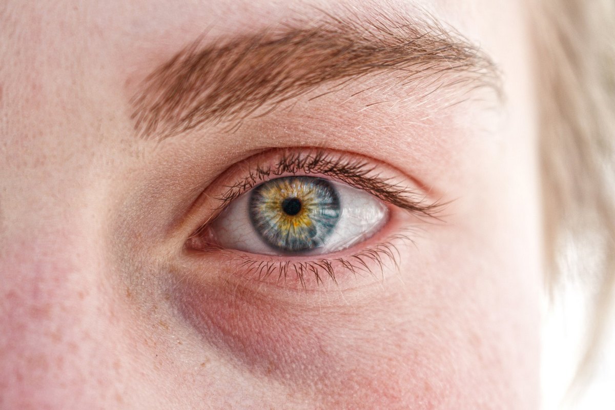 Co to jest akomodacja oka? Podpowiadamy jak sobie z nią radzić