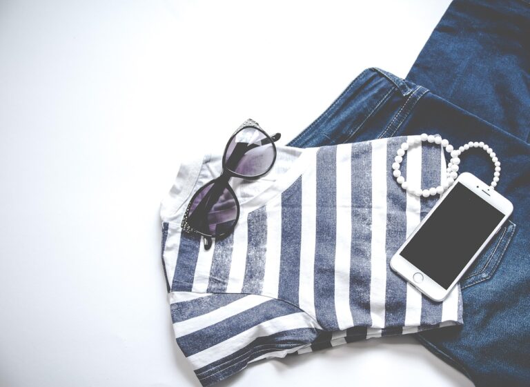 Okulary damskie kocie – jak wybrać idealny model do swojego stylu?